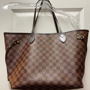 Louis Vuitton Neverfull MM Tote in Damier Ebene Canvas